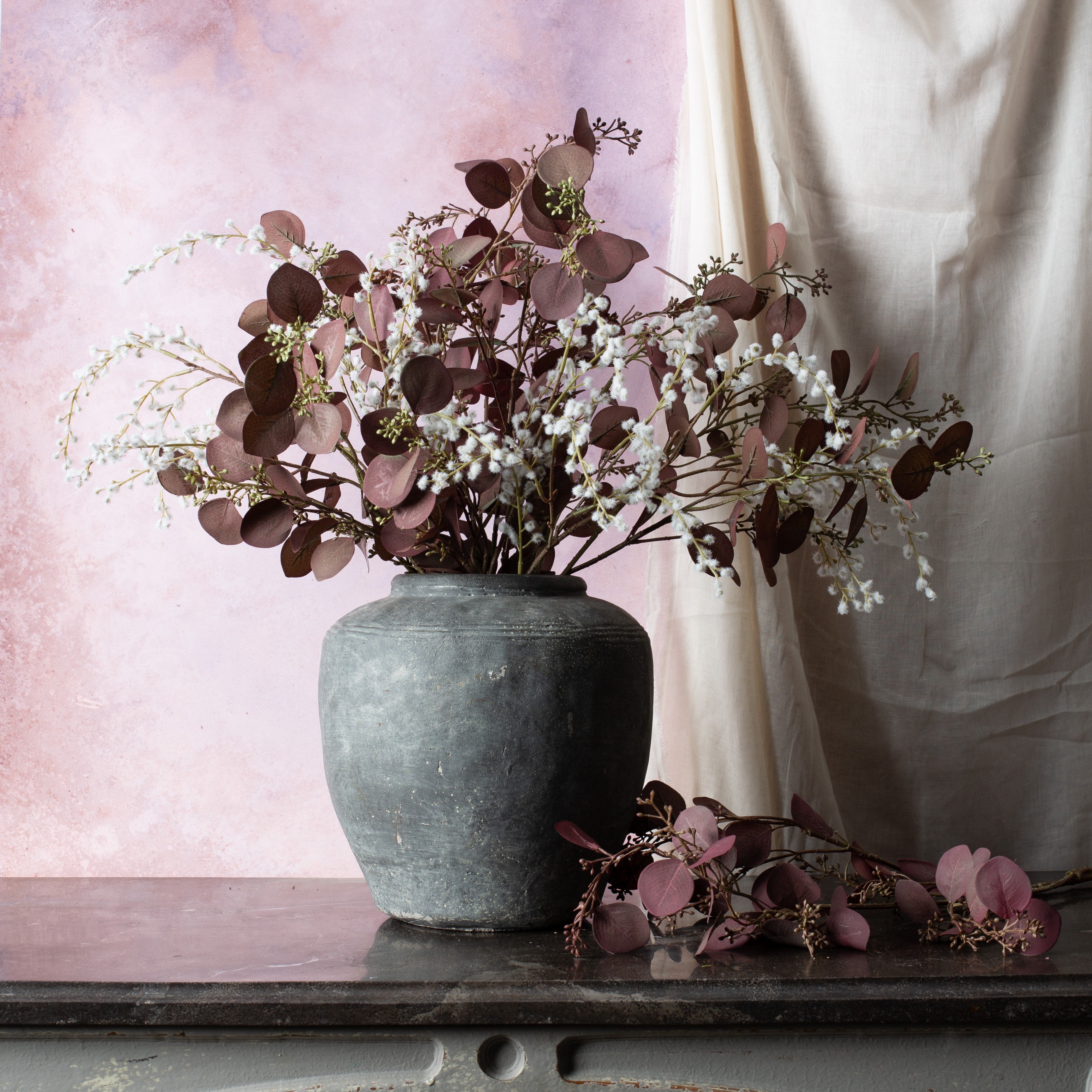 Aubergine Eucalyptus